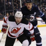 Jets on a roll; beat Devils